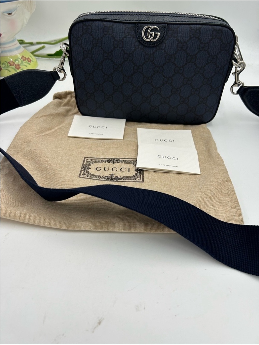 Unisex Gucci black/Navy GG Ophelia Supreme Camera Bag - Picture 2 of 11